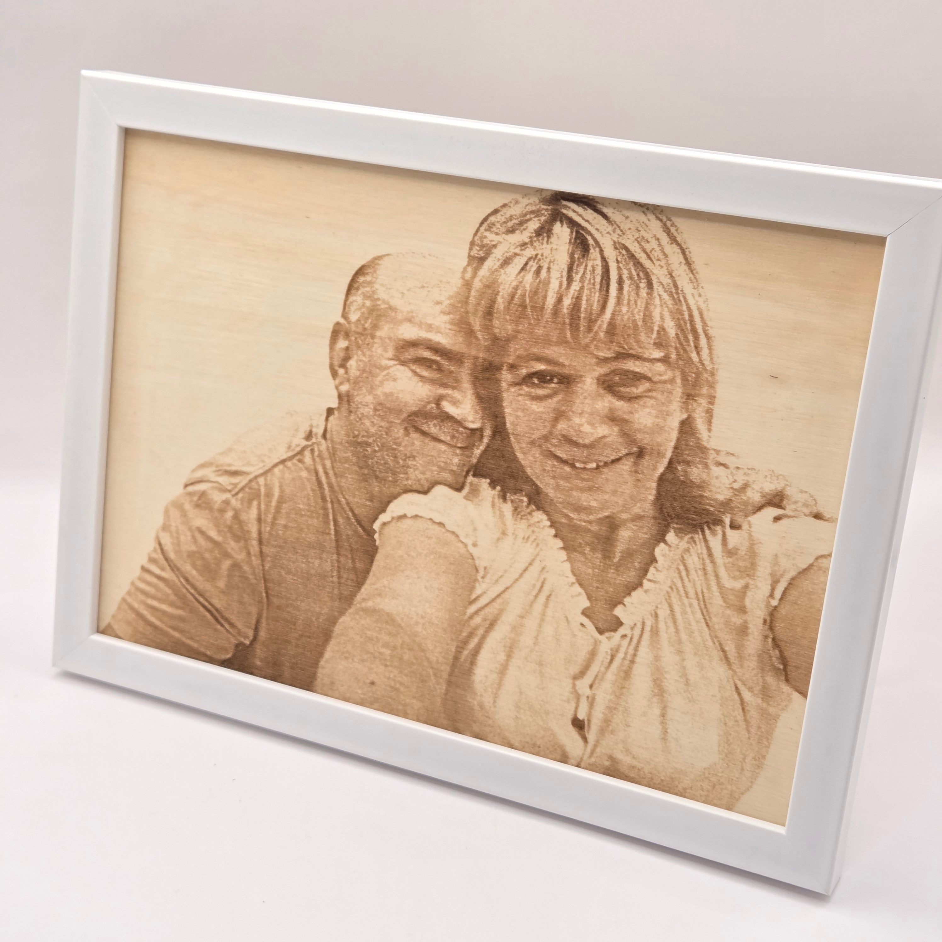 Gravirana fotografija na lesu po naročilu